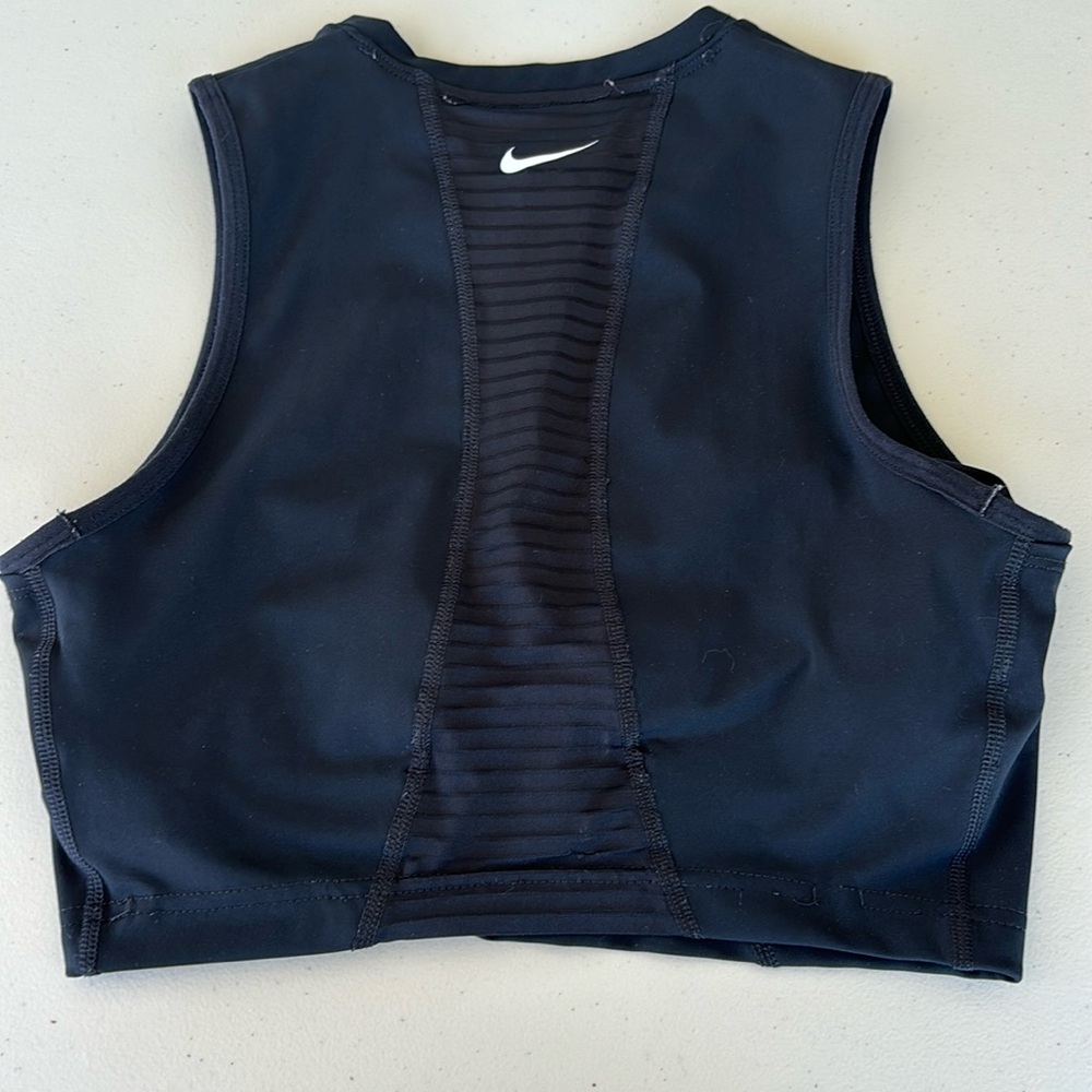 black nike pro athletic top